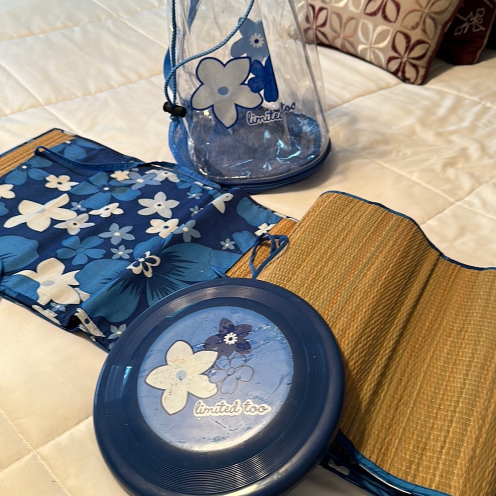 Limited Too Beach bag with beach Matt and frisbee